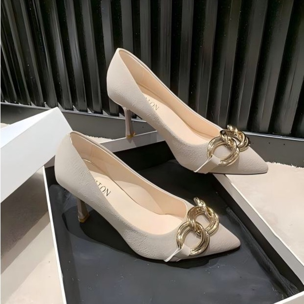 Fashionable high heels for women